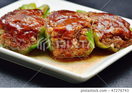 Stuffed peppers 47278743