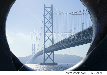 紀念碑和明石海峽大橋2 紀念碑和明石海峽大橋2 47279766