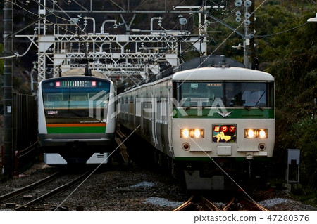 通過Nefugawa的舞者號碼 通過Nefugawa的舞者號碼 47280376