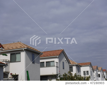 Gather consistent homes to create a gusset. 47280903