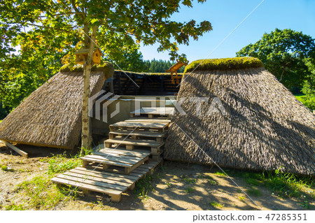 An unusual decorative pool with stairs made of woo An unusual decorative pool with stairs made of woo 47285351