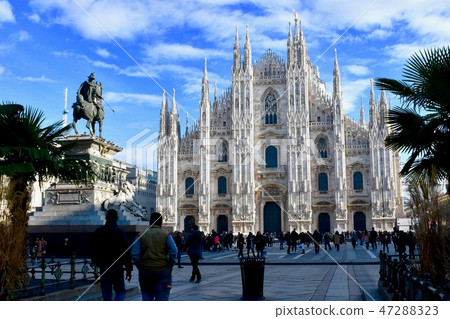 Equestrian statues of Milan landmarks, Piazza Duomo and Vittorio Emanuele II 47288323