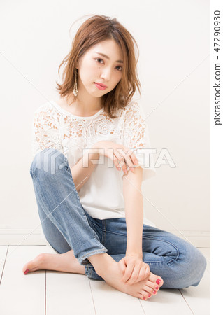 坐著的女人 坐著的女人 47290930