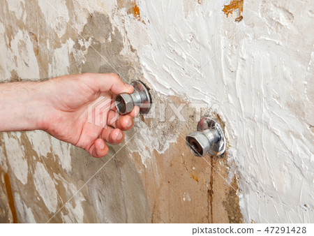 Wall mount faucet eccentric installation 47291428