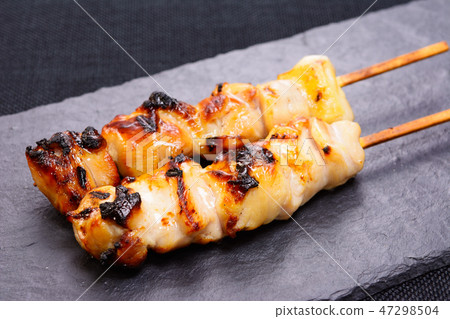 Delicious Yakitori peach meat salt 47298504