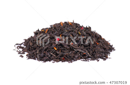 Black Ceylon tea with flower petals and bergamot, isolated on white background. 47307019