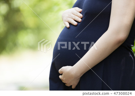 Pregnant woman, full term 47308024