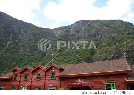 Norway Sognefjord (Farm's Pier) 47309602