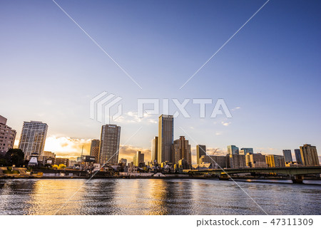 Early morning high-rise apartment group 47311309