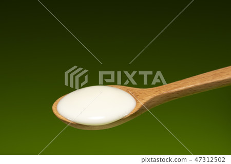 Up spoons yogurt up Up spoons yogurt up 47312502