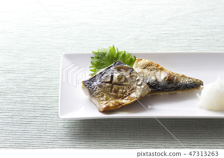 Salt-grilled mackerel 6 Salt-grilled mackerel 6 47313263