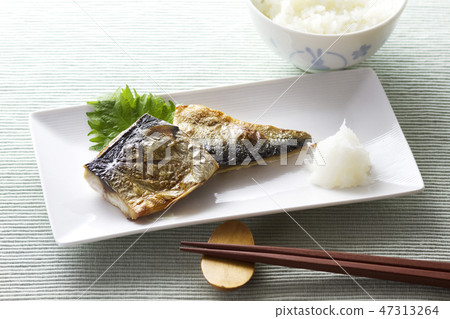 Salt-grilled salt of mackerel 7 Salt-grilled salt of mackerel 7 47313264
