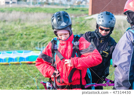 Preparation of tandem paraglider for the first flight 47314430