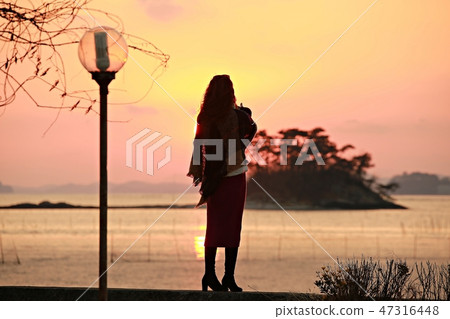 Model, female, silhouette Model, female, silhouette 47316448