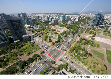 A festival park 47317516