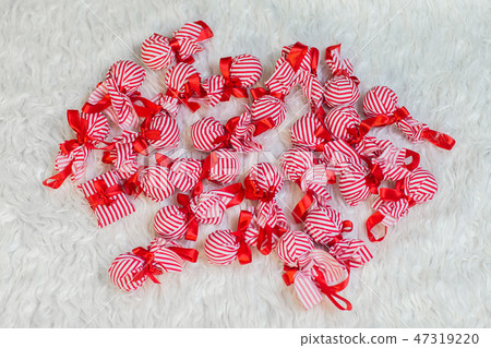 Decorative Christmas balls Decorative Christmas balls 47319220