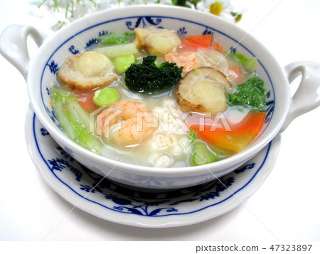 White wheat soup with peach White wheat soup with peach 47323897