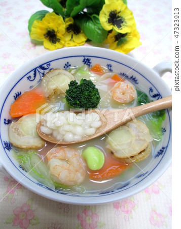 White wheat soup with peach White wheat soup with peach 47323913