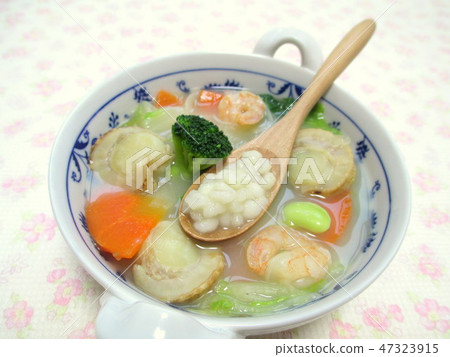 白色麥子湯用桃子 白色麥子湯用桃子 47323915