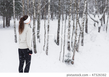 Sport woman running in winter. 47326382