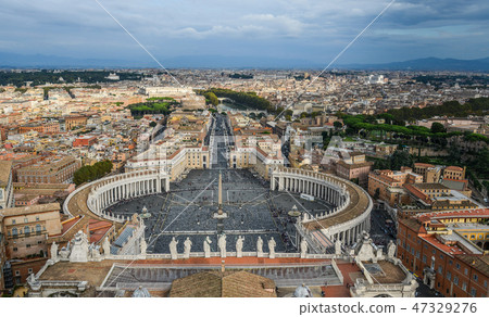 Aerial view St Peter Square (Piazza San Pietro) 47329276