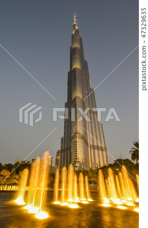 Dubai Burj Khalifa at night Dubai Burj Khalifa at night 47329635