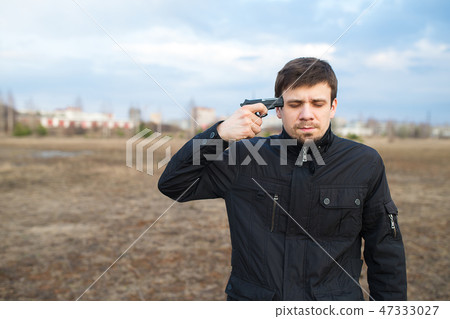 Man trying to commit suicide 47333027