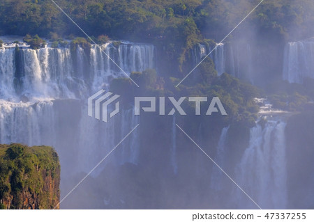 Close view of Iguazu Falls, Cataratas Foz Do Iguacu, waterfalls of the Iguazu River, Brazil Close view of Iguazu Falls, Cataratas Foz Do Iguacu, waterfalls of the Iguazu River, Brazil 47337255
