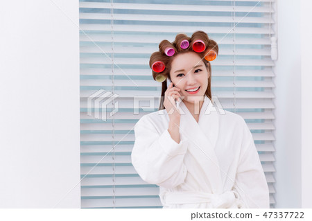 Beautiful young woman's daily life concept photo 123 Beautiful young woman's daily life concept photo 123 47337722