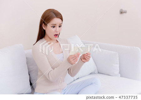 Beautiful young woman's daily life concept photo 105 Beautiful young woman's daily life concept photo 105 47337735