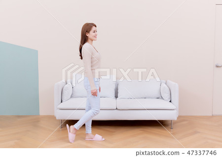 Beautiful young woman's daily life concept photo 113 Beautiful young woman's daily life concept photo 113 47337746