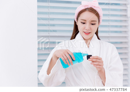 Beautiful young woman's daily life concept photo 131 Beautiful young woman's daily life concept photo 131 47337784