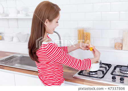 Beautiful young woman's daily life concept photo 049 Beautiful young woman's daily life concept photo 049 47337806