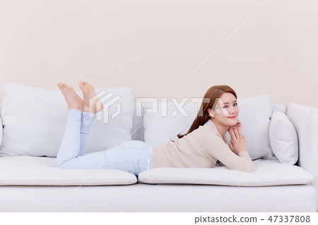 Beautiful young woman's daily life concept photo 082 47337808