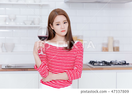 Beautiful young woman's daily life concept photo 046 Beautiful young woman's daily life concept photo 046 47337809