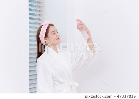 Beautiful young woman's daily life concept photo 129 Beautiful young woman's daily life concept photo 129 47337839