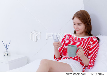 Beautiful young woman's daily life concept photo 017 Beautiful young woman's daily life concept photo 017 47337867