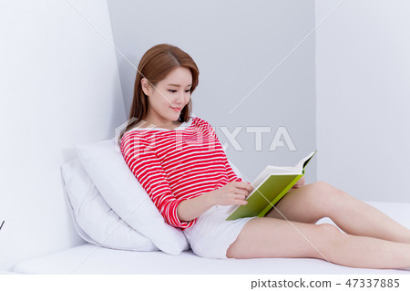 Beautiful young woman's daily life concept photo 016 Beautiful young woman's daily life concept photo 016 47337885