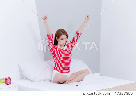 Beautiful young woman's daily life concept photo 010 Beautiful young woman's daily life concept photo 010 47337899