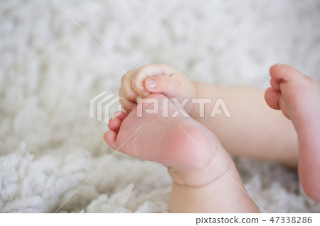 Little two cute babies photo. Baby wearing diaper in white bedroom. 097 Little two cute babies photo. Baby wearing diaper in white bedroom. 097 47338286