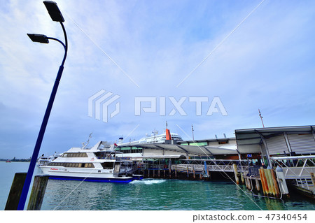 Auckland skyline 47340454