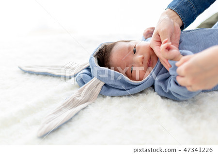 Newborn Photo Baby in Rabbit Costumes Newborn Photo Baby in Rabbit Costumes 47341226