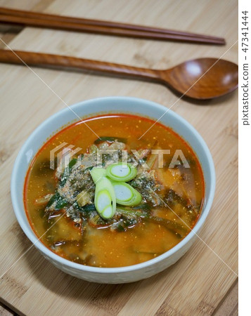 Korean food Chuangtang 47341444