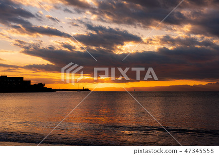 Magic hour of explosion burning (Shonan Zushi coast) 47345558