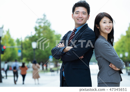 商人和女企業家 47345651