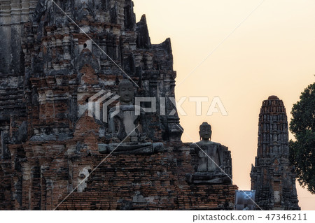 Buddhist statues in Wat Chaiwatthanaram 47346211