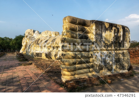 Phra Noon reclining Buddha 47346291