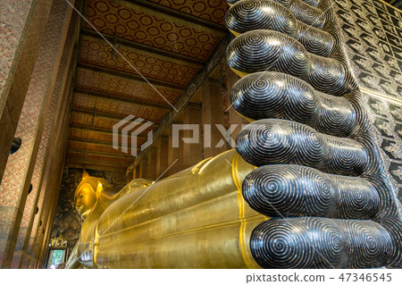 Reclining Buddha in Wat Pho 47346545