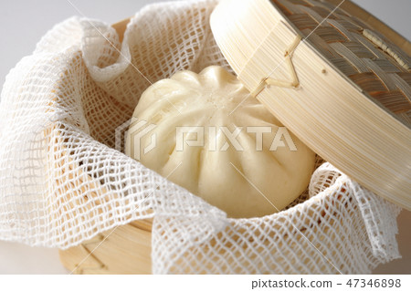 Steam basket and Chinese food 47346898