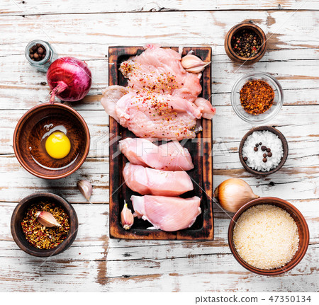 Raw chicken breast 47350134